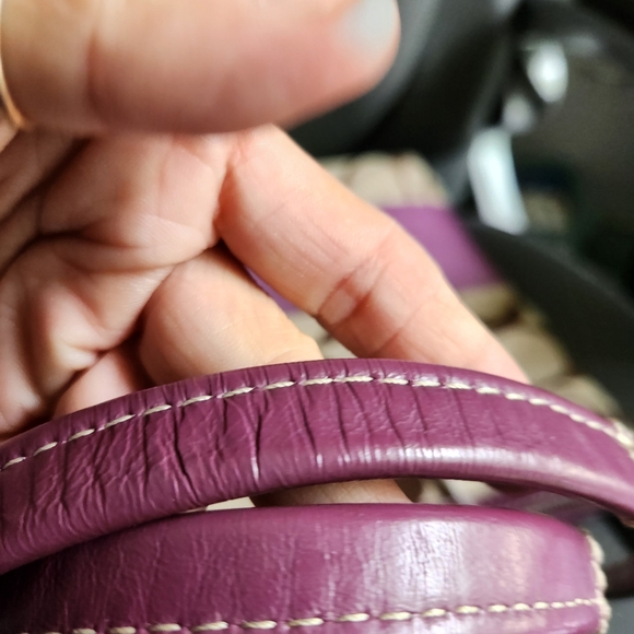 Authentic Coach Signature C Canvas with Purple Leather Trim - Picture 3 of 15
